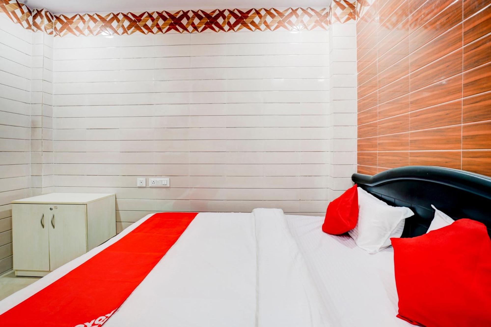 Hotel O Aroma Classic Near Nampally Main Railway Station Hyderabad Luaran gambar